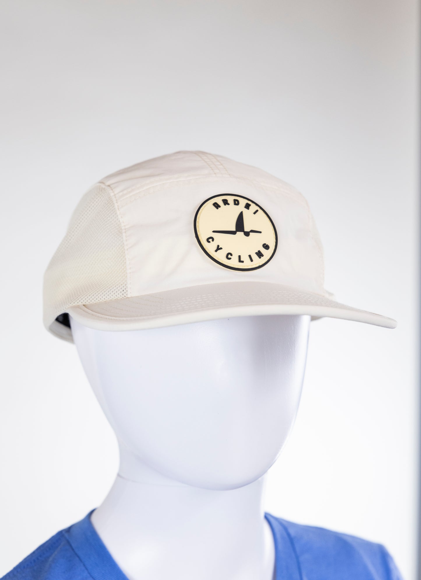 Ardei Performance Hat – Lightweight Mesh 5-Panel Cap (Cream)