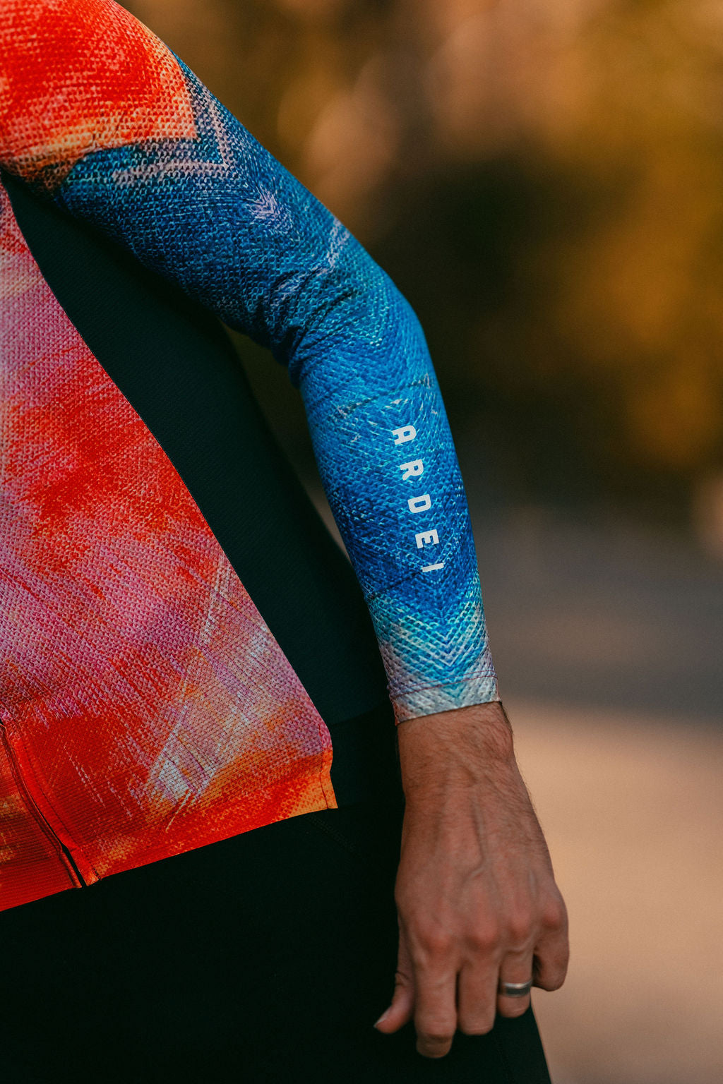 Men's Horizon Performance Long Sleeve Cycling Jersey by Ardei, worn by a rider (photo 3)